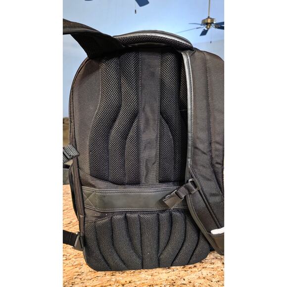 Targus Mobile ViP Carrying(Backpack) for 15.6″ Notebook Checkpoint Friendly NWOT - Picture 4 of 13